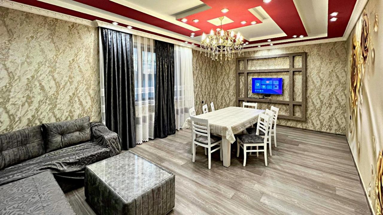 FM charlet