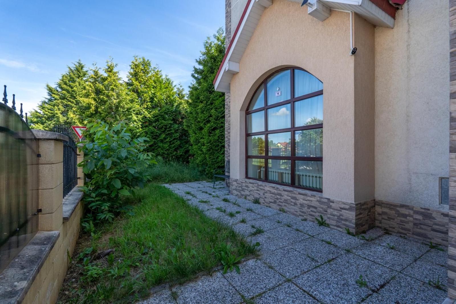 FarawayHomes Aparthotel Near Vienna Airport - Anytime Self Check-In
