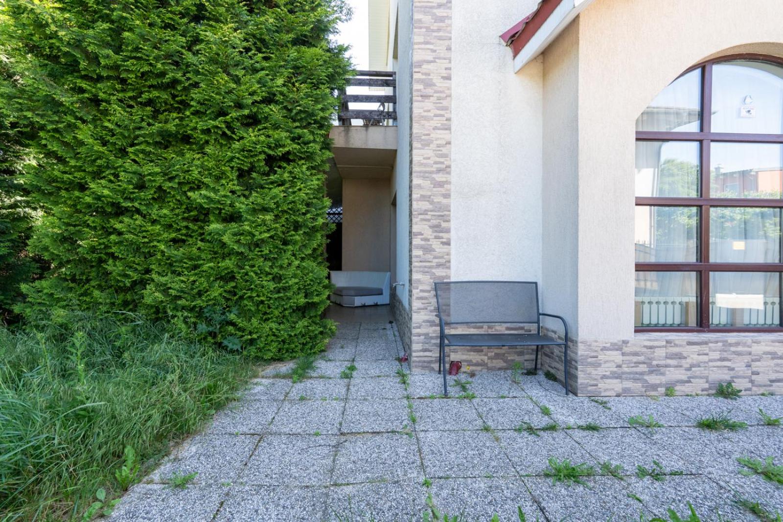 FarawayHomes Aparthotel Near Vienna Airport - Anytime Self Check-In