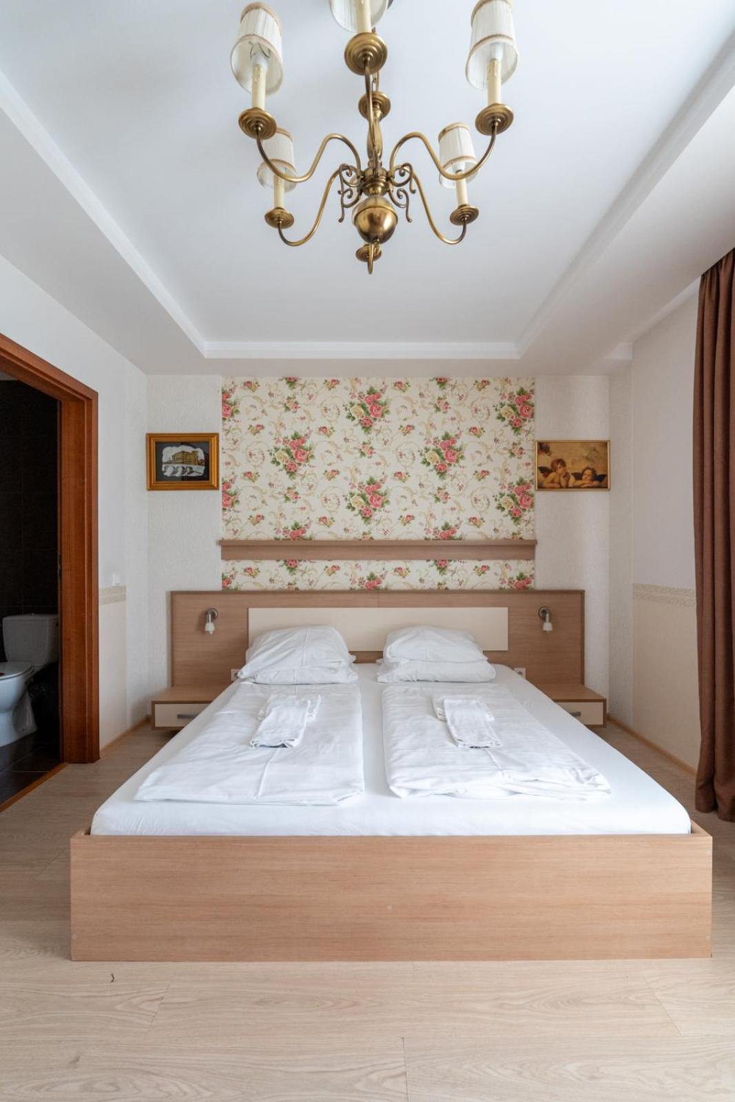 FarawayHomes Aparthotel Near Vienna Airport - Anytime Self Check-In