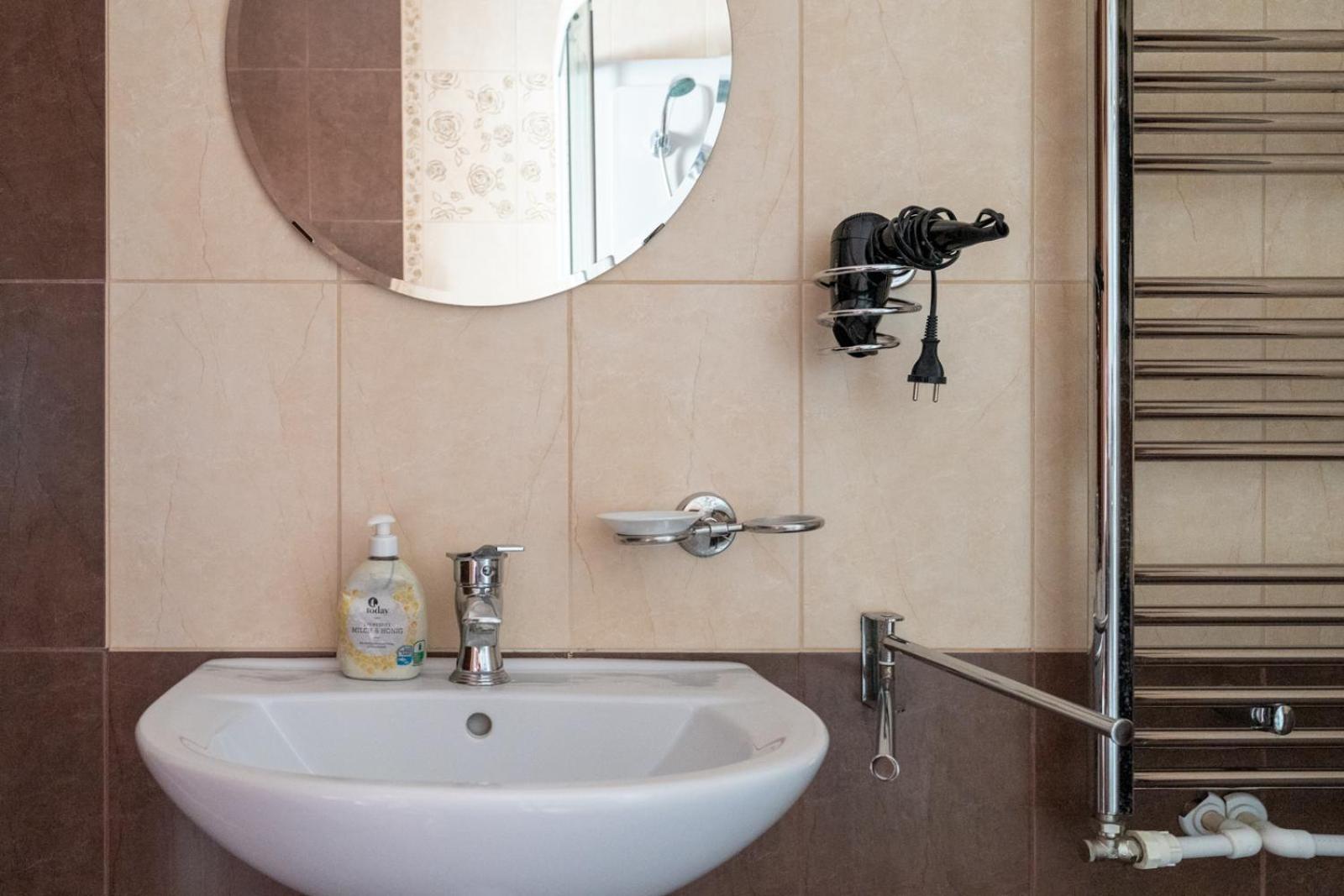 FarawayHomes Aparthotel Near Vienna Airport - Anytime Self Check-In