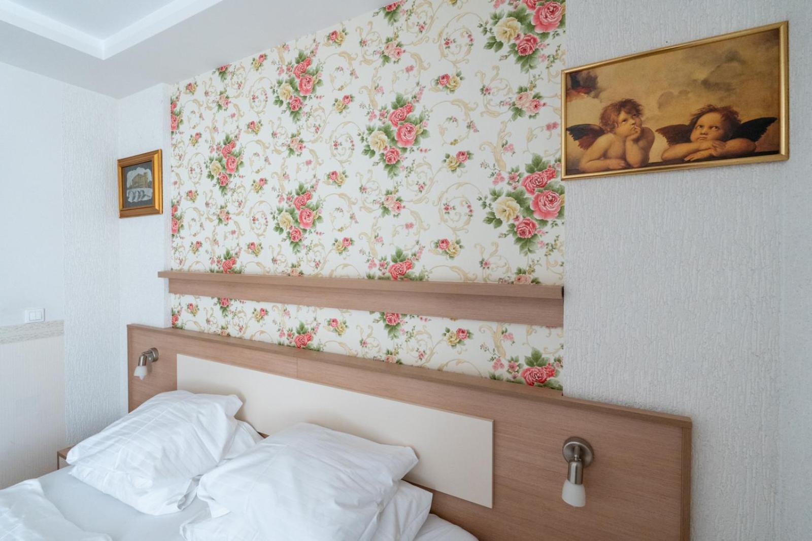 FarawayHomes Aparthotel Near Vienna Airport - Anytime Self Check-In