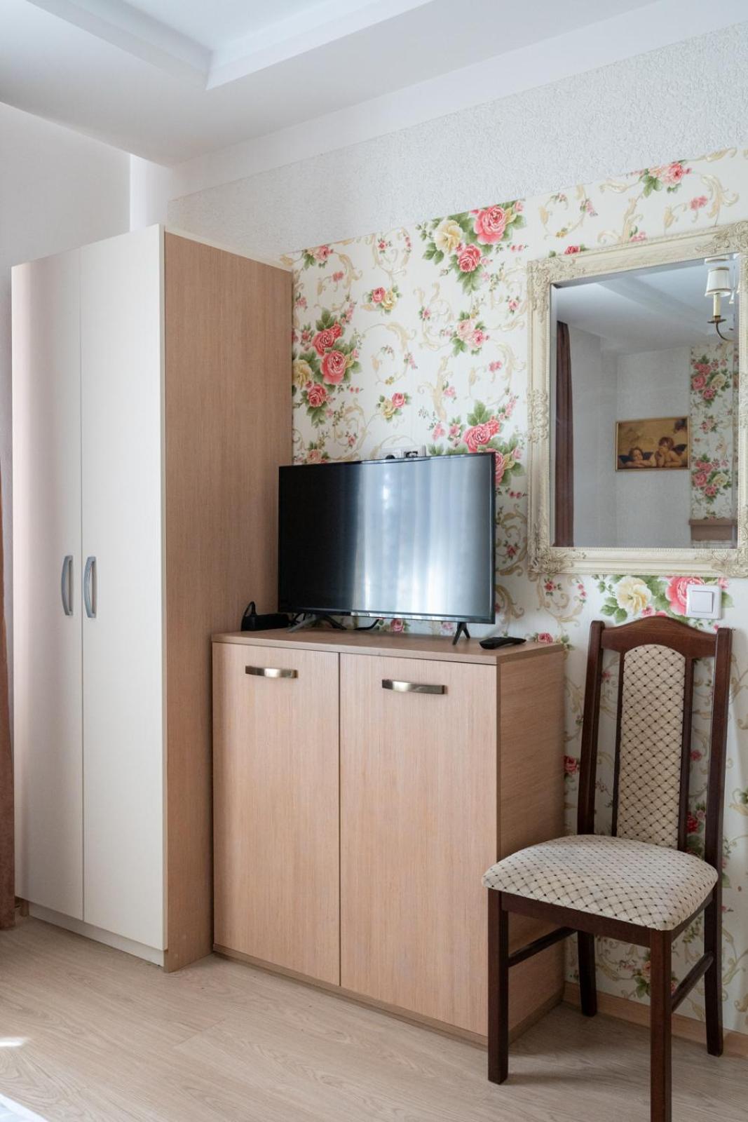 FarawayHomes Aparthotel Near Vienna Airport - Anytime Self Check-In
