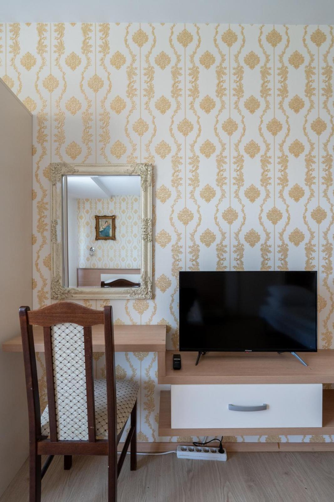 FarawayHomes Aparthotel Near Vienna Airport - Anytime Self Check-In