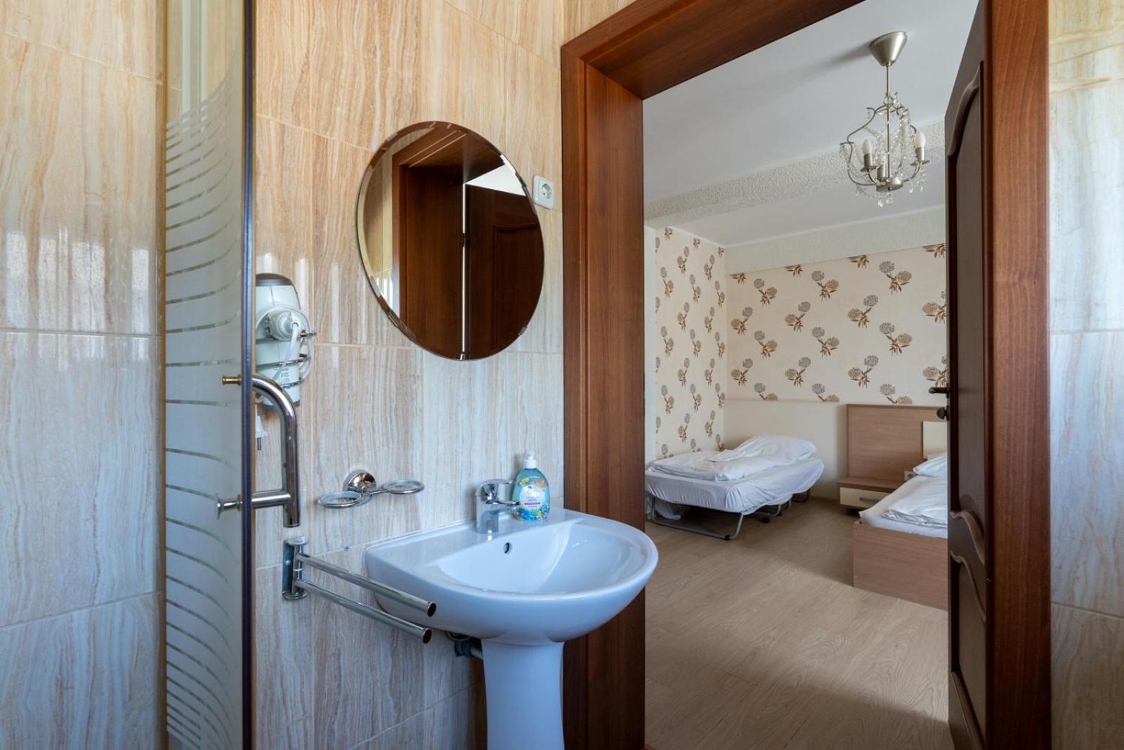 FarawayHomes Aparthotel Near Vienna Airport - Anytime Self Check-In
