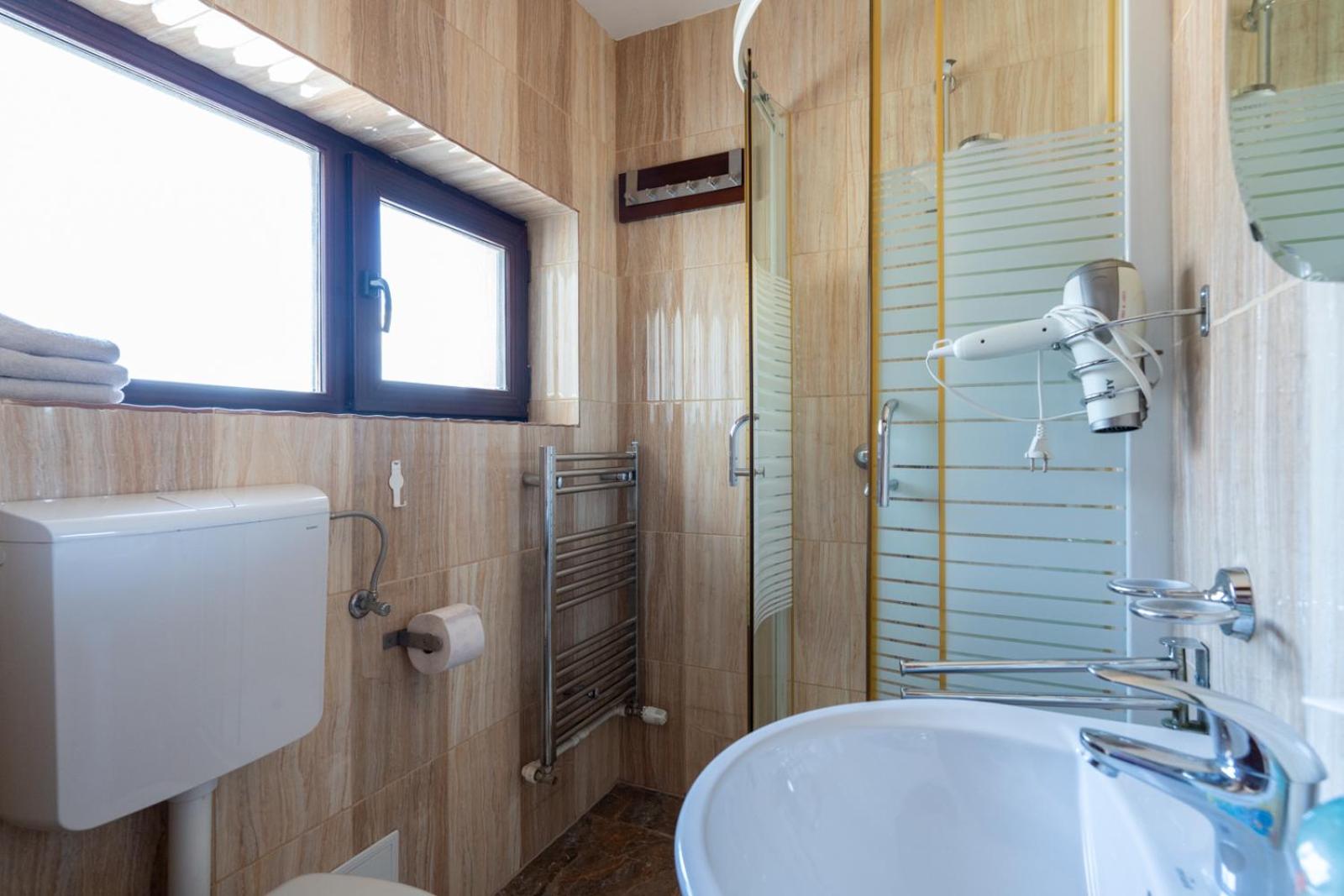 FarawayHomes Aparthotel Near Vienna Airport - Anytime Self Check-In