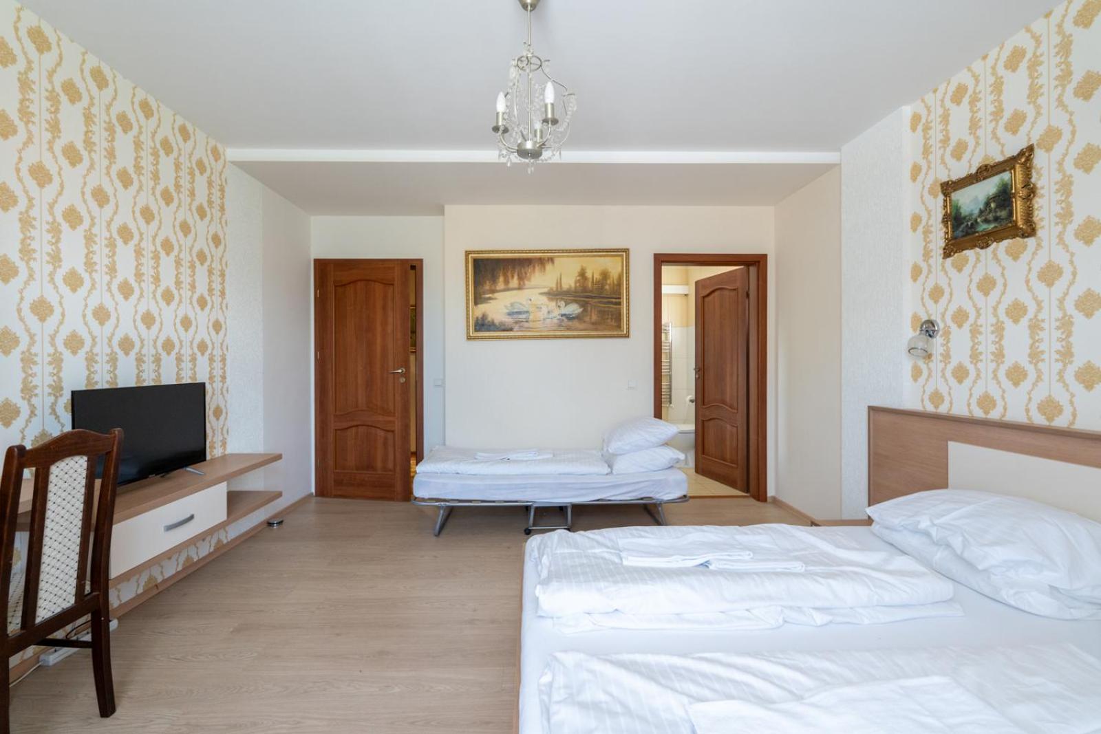 FarawayHomes Aparthotel Near Vienna Airport - Anytime Self Check-In