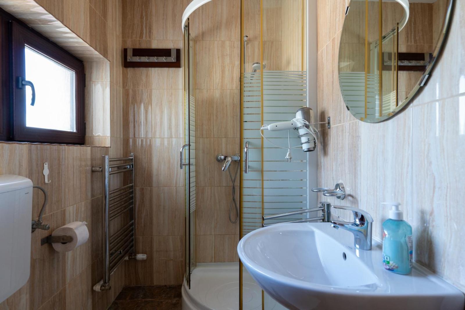 FarawayHomes Aparthotel Near Vienna Airport - Anytime Self Check-In
