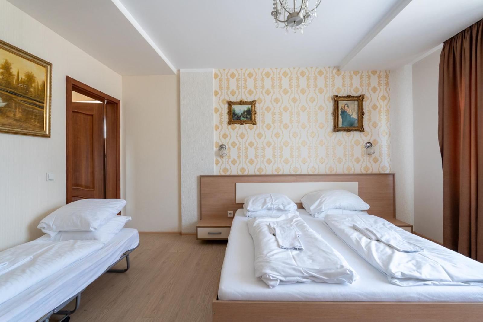 FarawayHomes Aparthotel Near Vienna Airport - Anytime Self Check-In