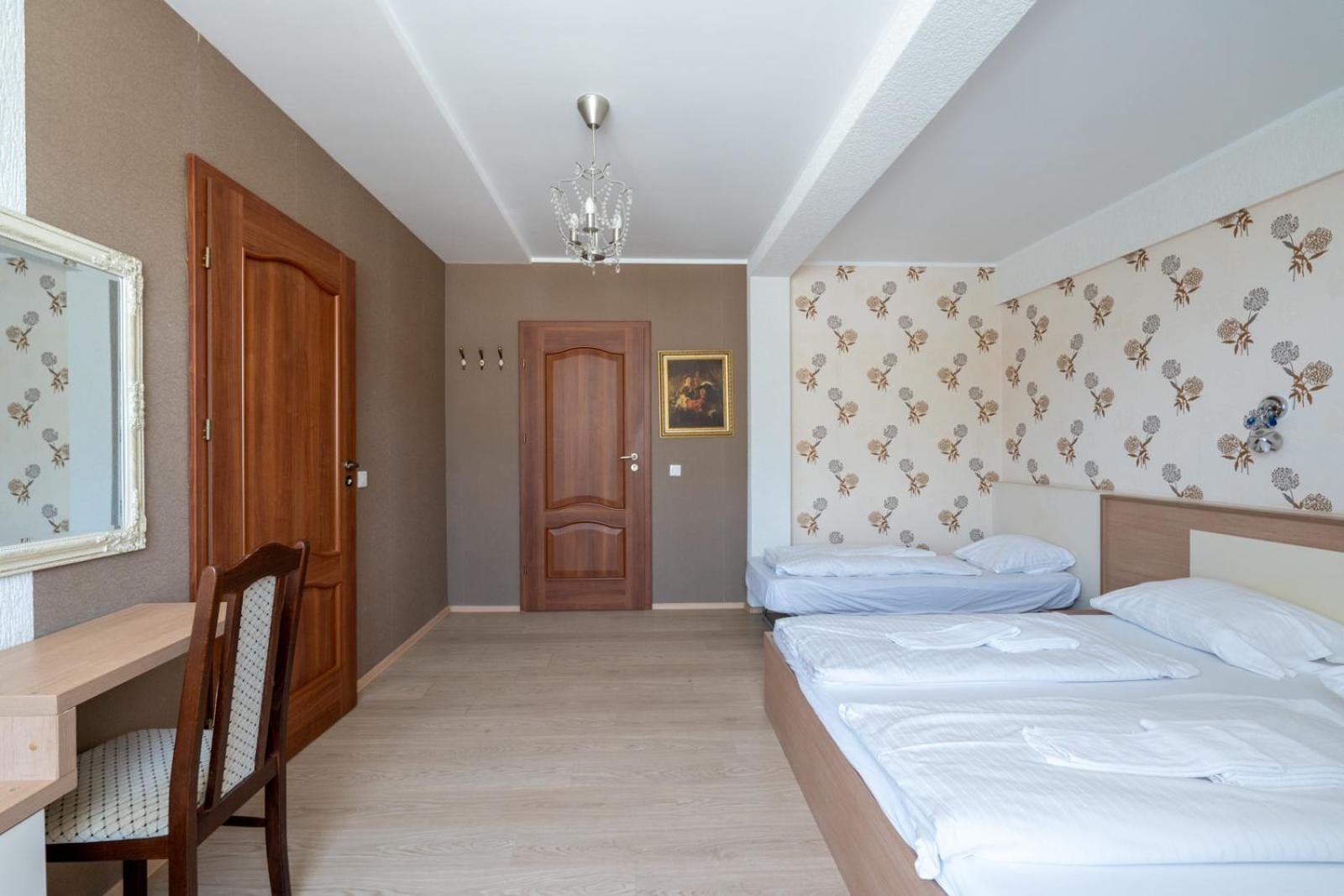 FarawayHomes Aparthotel Near Vienna Airport - Anytime Self Check-In