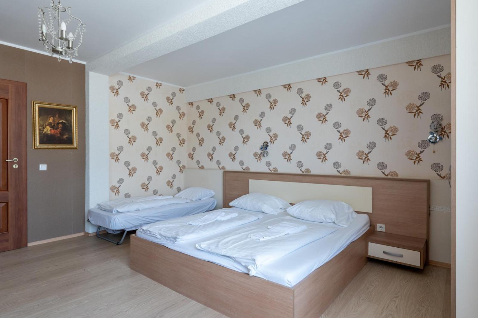 FarawayHomes Aparthotel Near Vienna Airport - Anytime Self Check-In