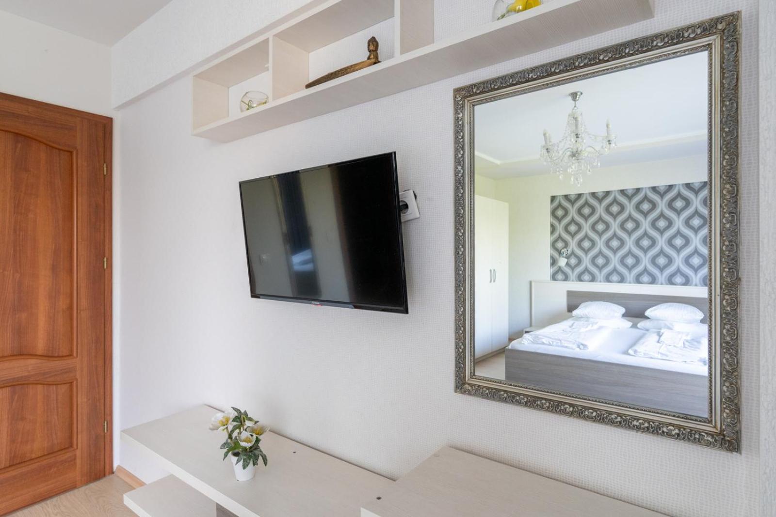 FarawayHomes Aparthotel Near Vienna Airport - Anytime Self Check-In