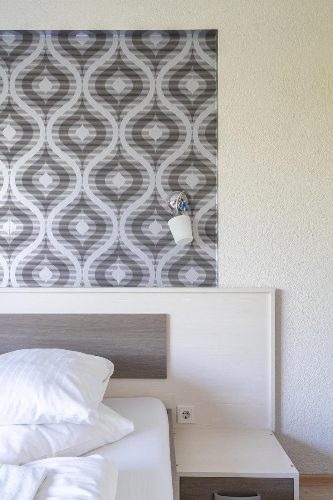 FarawayHomes Aparthotel Near Vienna Airport - Anytime Self Check-In