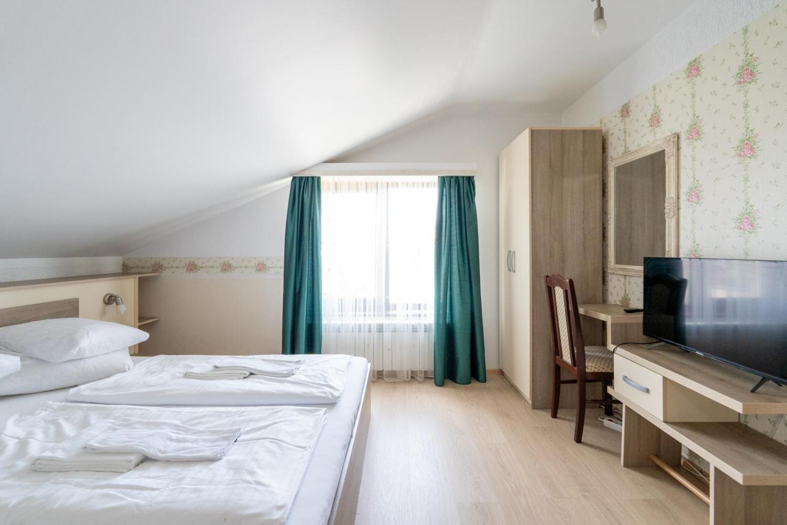 FarawayHomes Aparthotel Near Vienna Airport - Anytime Self Check-In