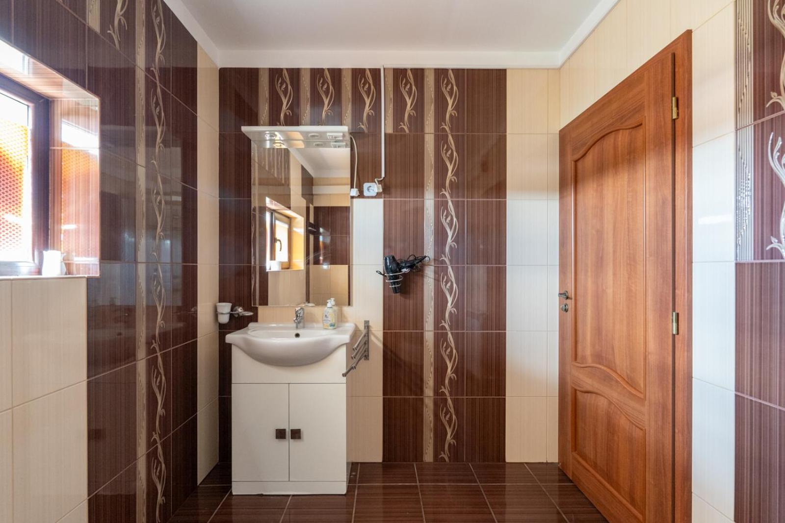 FarawayHomes Aparthotel Near Vienna Airport - Anytime Self Check-In