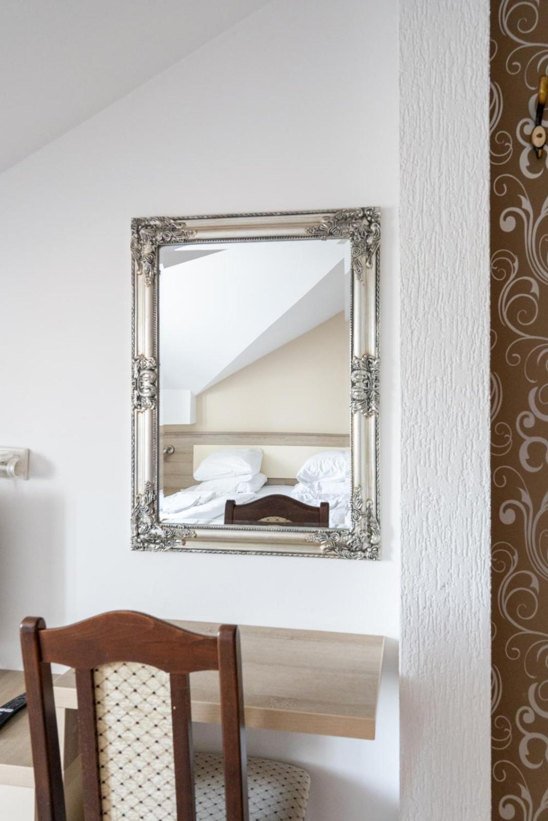 FarawayHomes Aparthotel Near Vienna Airport - Anytime Self Check-In