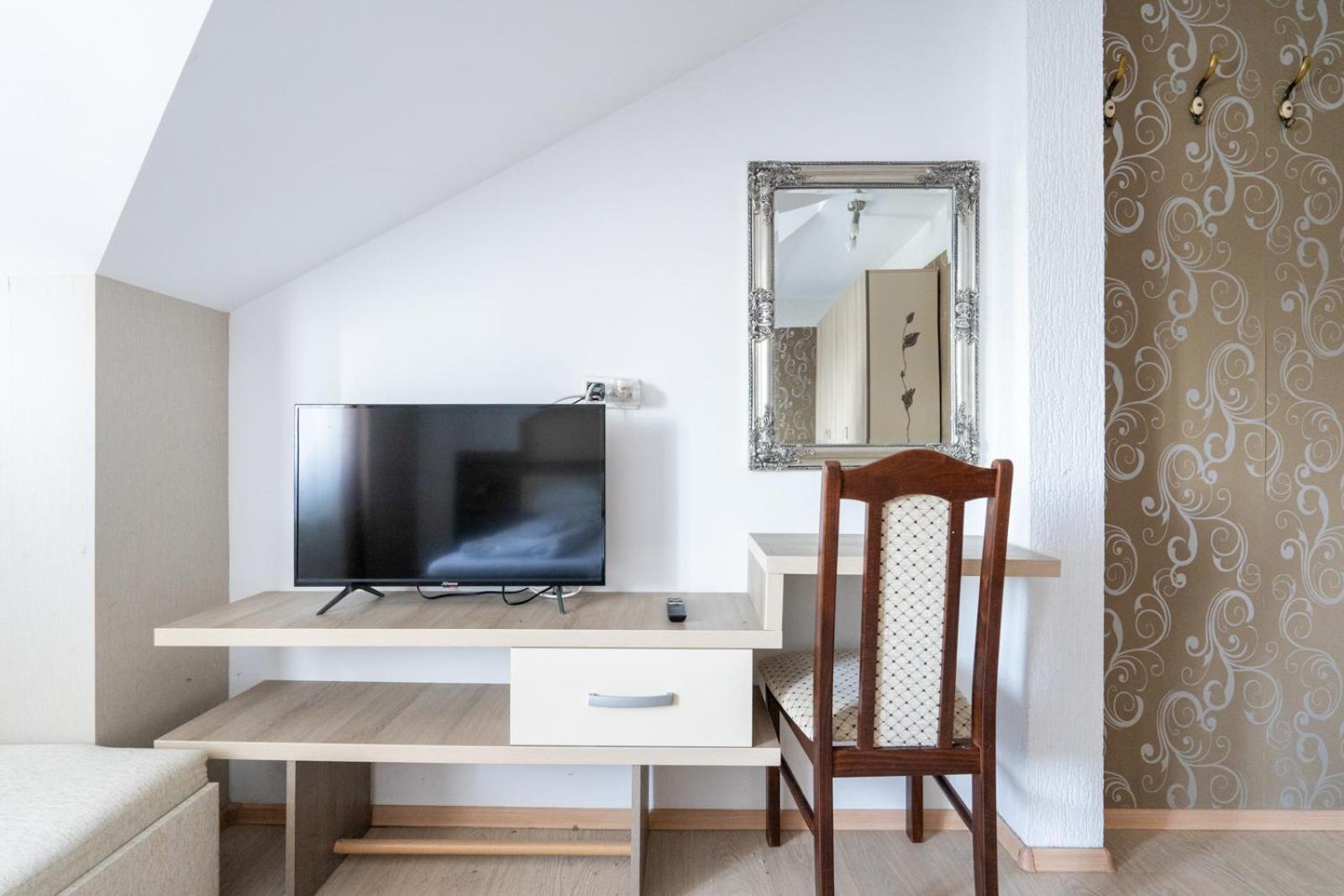 FarawayHomes Aparthotel Near Vienna Airport - Anytime Self Check-In