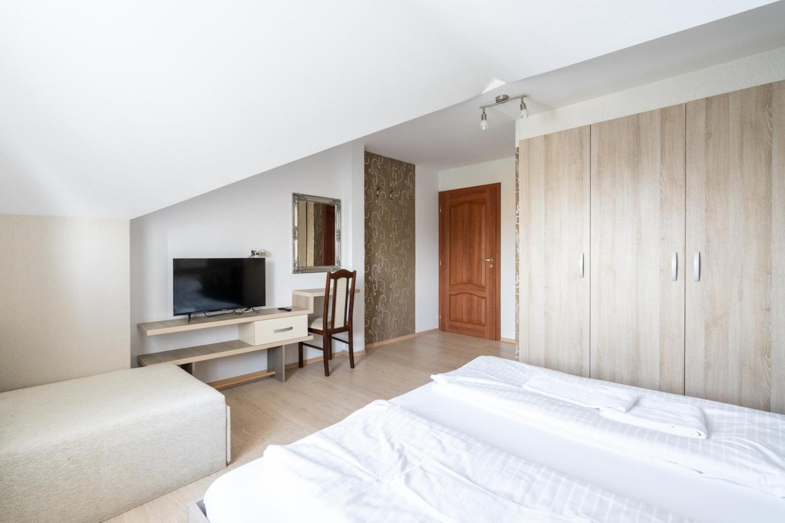 FarawayHomes Aparthotel Near Vienna Airport - Anytime Self Check-In