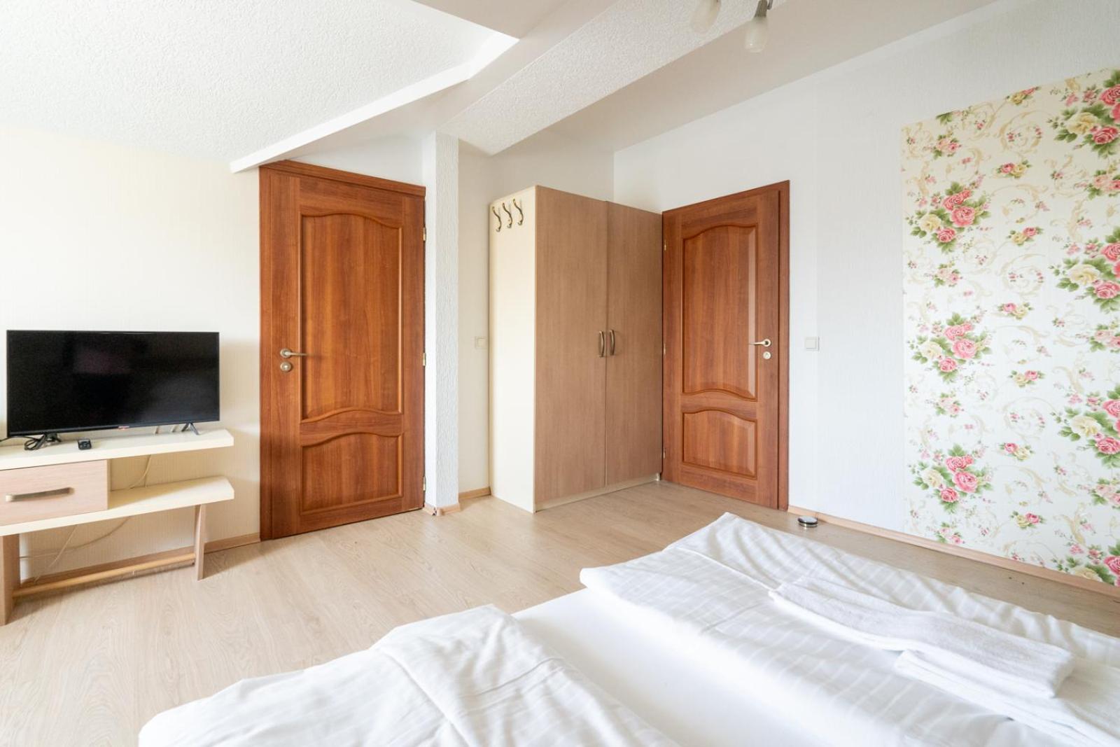 FarawayHomes Aparthotel Near Vienna Airport - Anytime Self Check-In