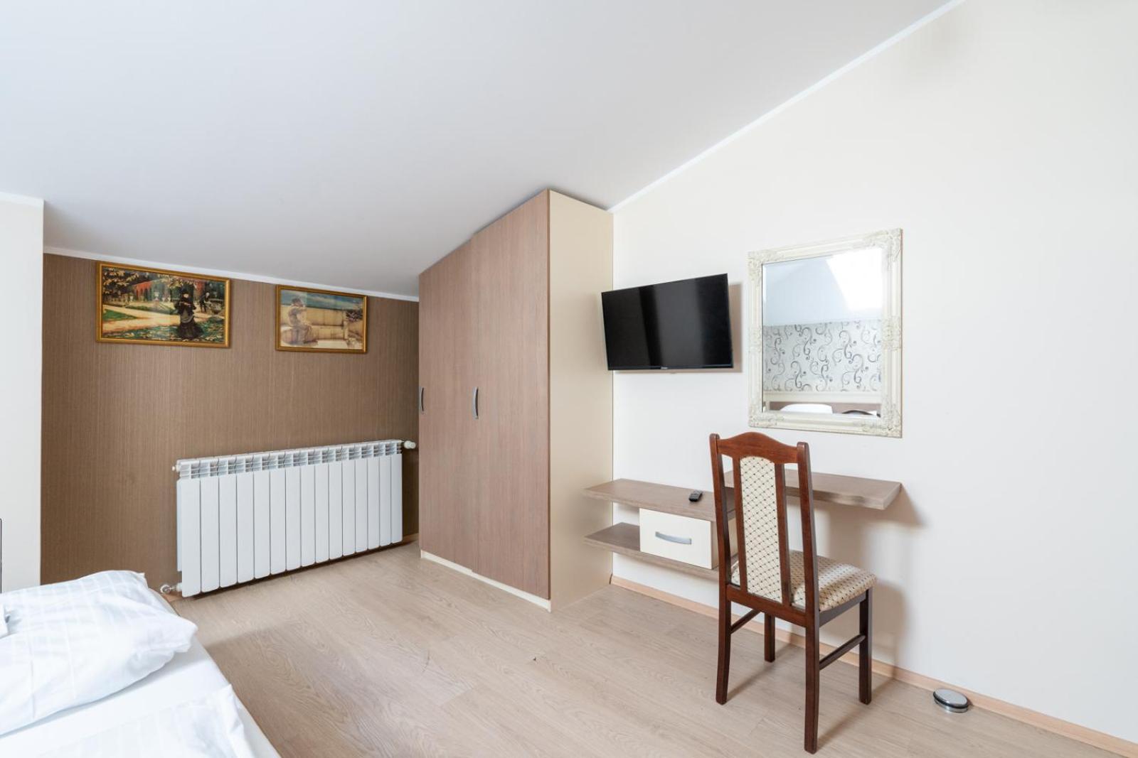 FarawayHomes Aparthotel Near Vienna Airport - Anytime Self Check-In