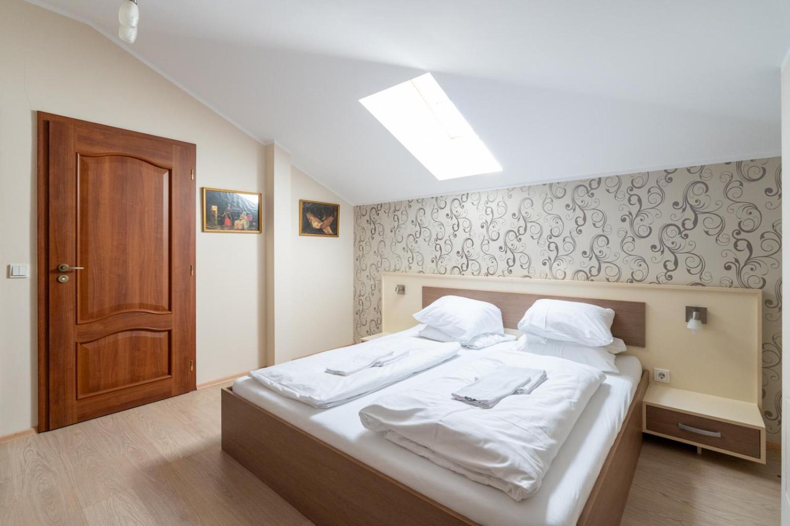 FarawayHomes Aparthotel Near Vienna Airport - Anytime Self Check-In