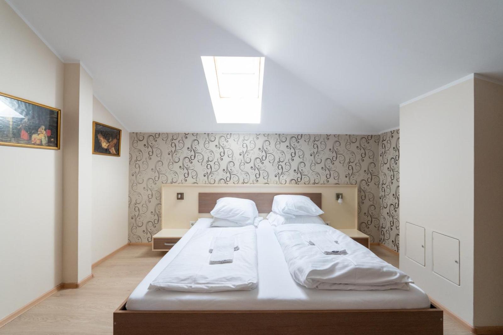 FarawayHomes Aparthotel Near Vienna Airport - Anytime Self Check-In