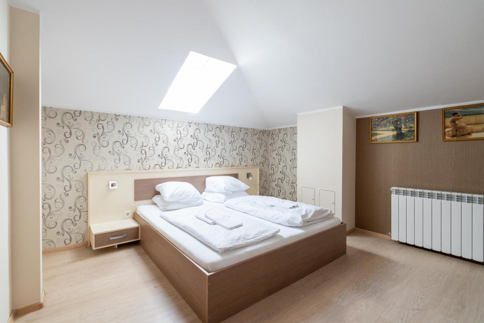 FarawayHomes Aparthotel Near Vienna Airport - Anytime Self Check-In