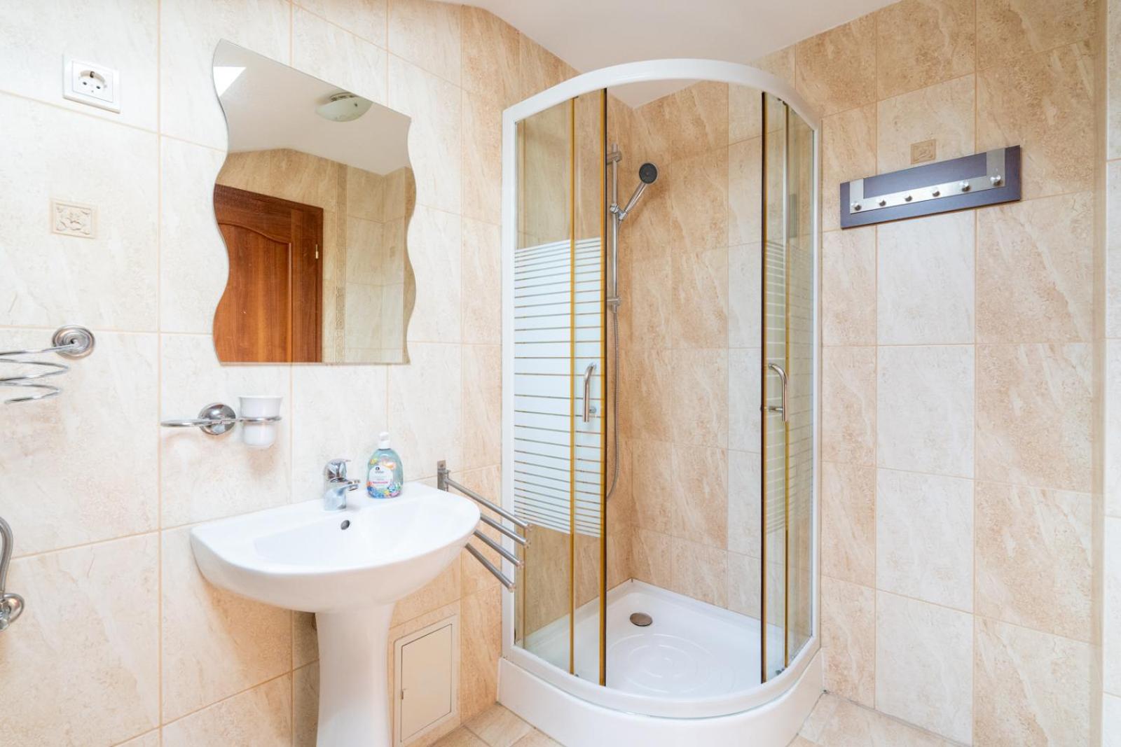 FarawayHomes Aparthotel Near Vienna Airport - Anytime Self Check-In