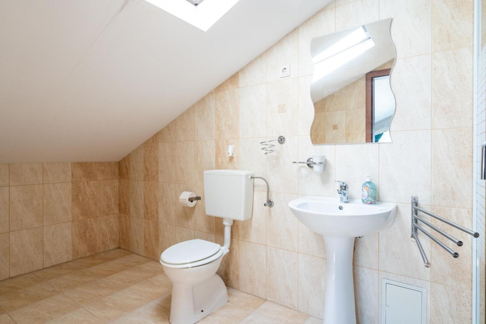FarawayHomes Aparthotel Near Vienna Airport - Anytime Self Check-In