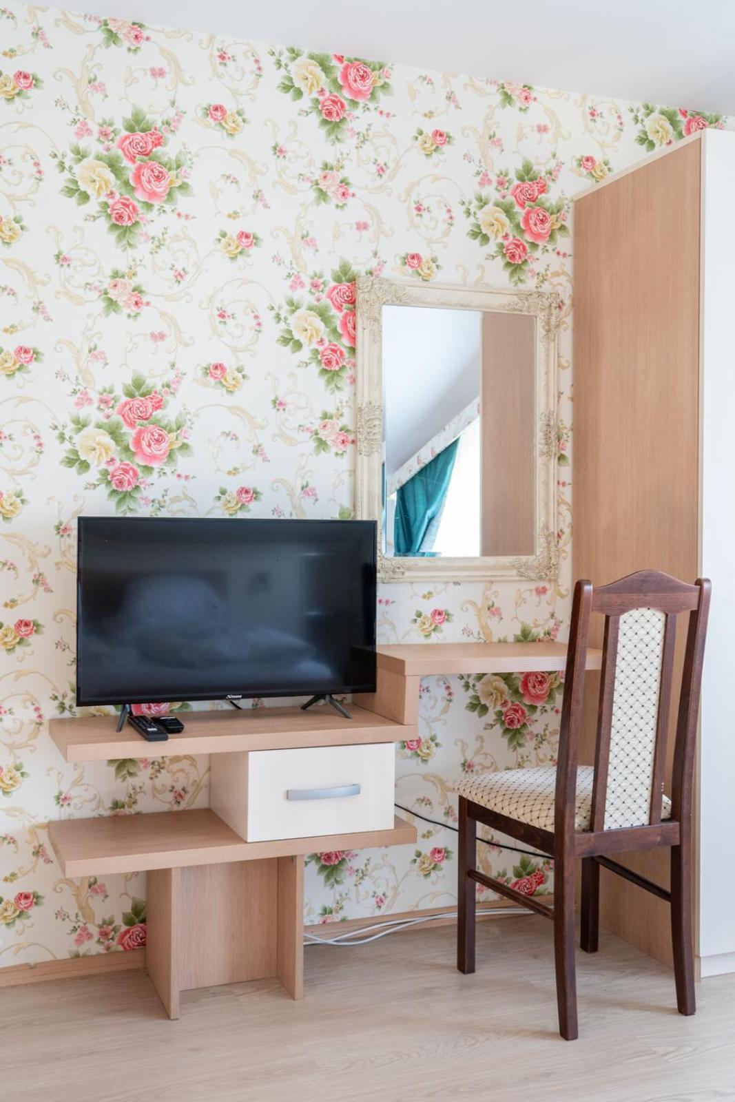 FarawayHomes Aparthotel Near Vienna Airport - Anytime Self Check-In