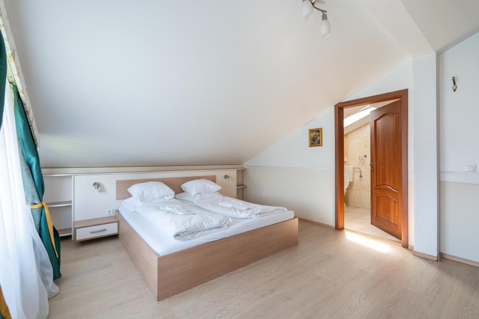 FarawayHomes Aparthotel Near Vienna Airport - Anytime Self Check-In