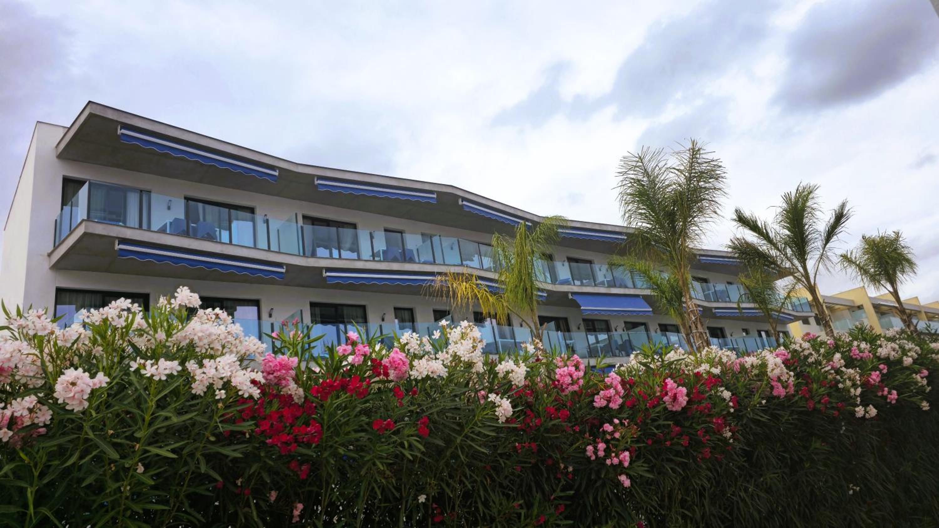 AZAHAR BEACH Blue Apartments & Spa view 2
