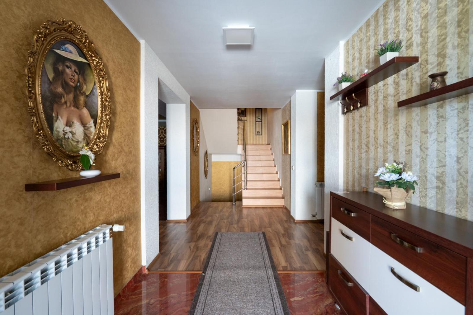 FarawayHomes Aparthotel Near Vienna Airport - Anytime Self Check-In