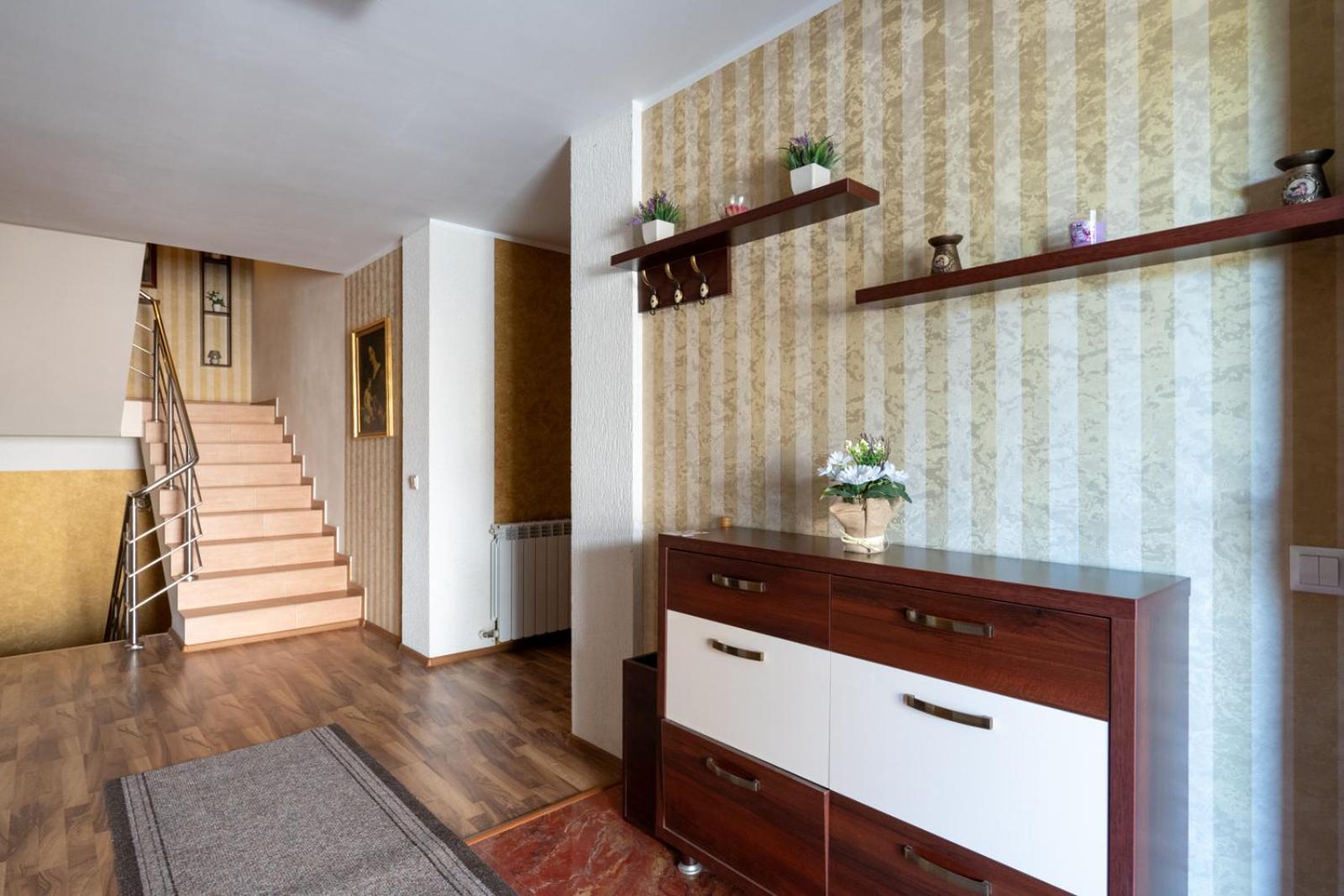 FarawayHomes Aparthotel Near Vienna Airport - Anytime Self Check-In