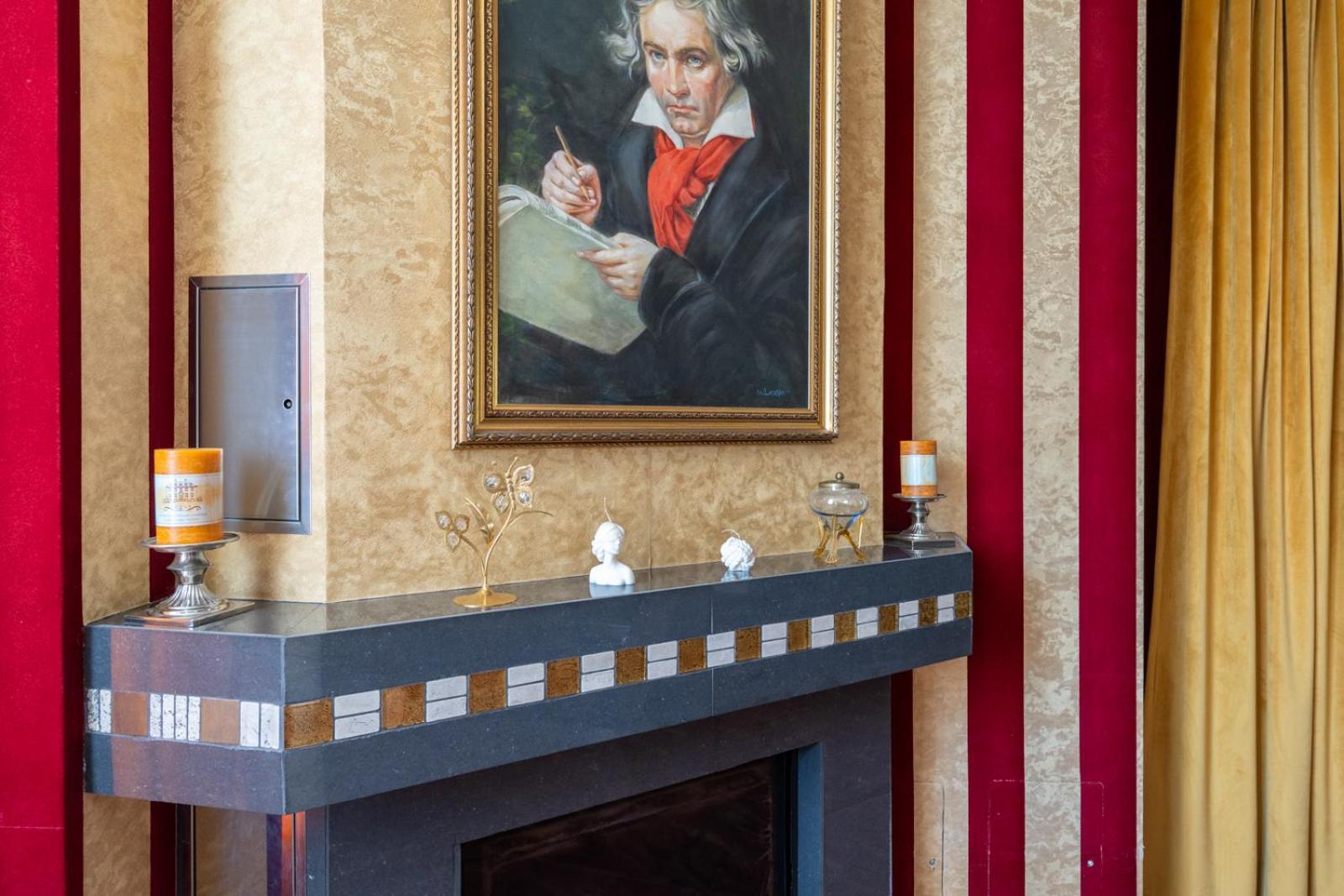 FarawayHomes Aparthotel Near Vienna Airport - Anytime Self Check-In