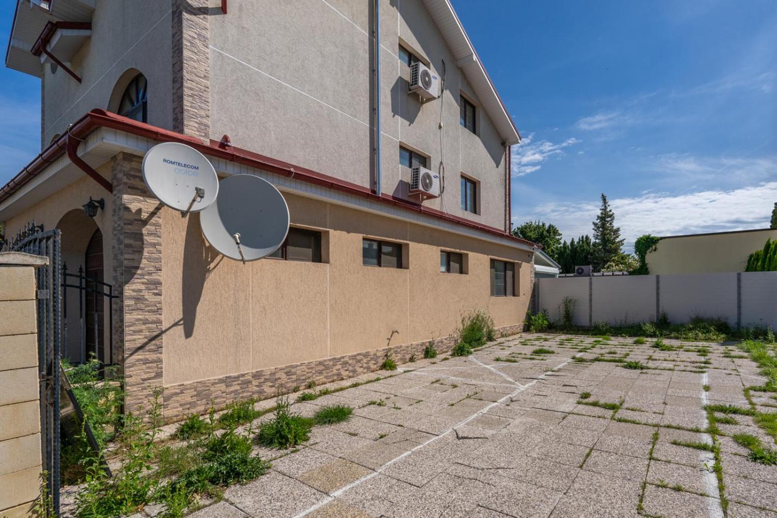 FarawayHomes Aparthotel Near Vienna Airport - Anytime Self Check-In