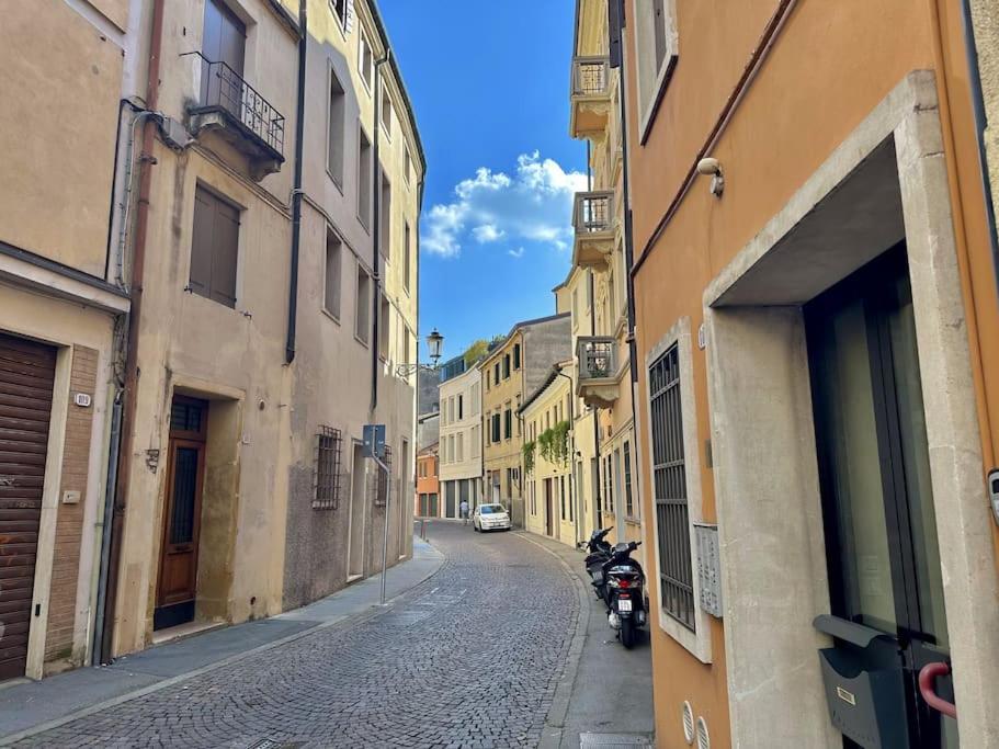 Bilocale Di Lusso Centro Storico zona Verdi view 5