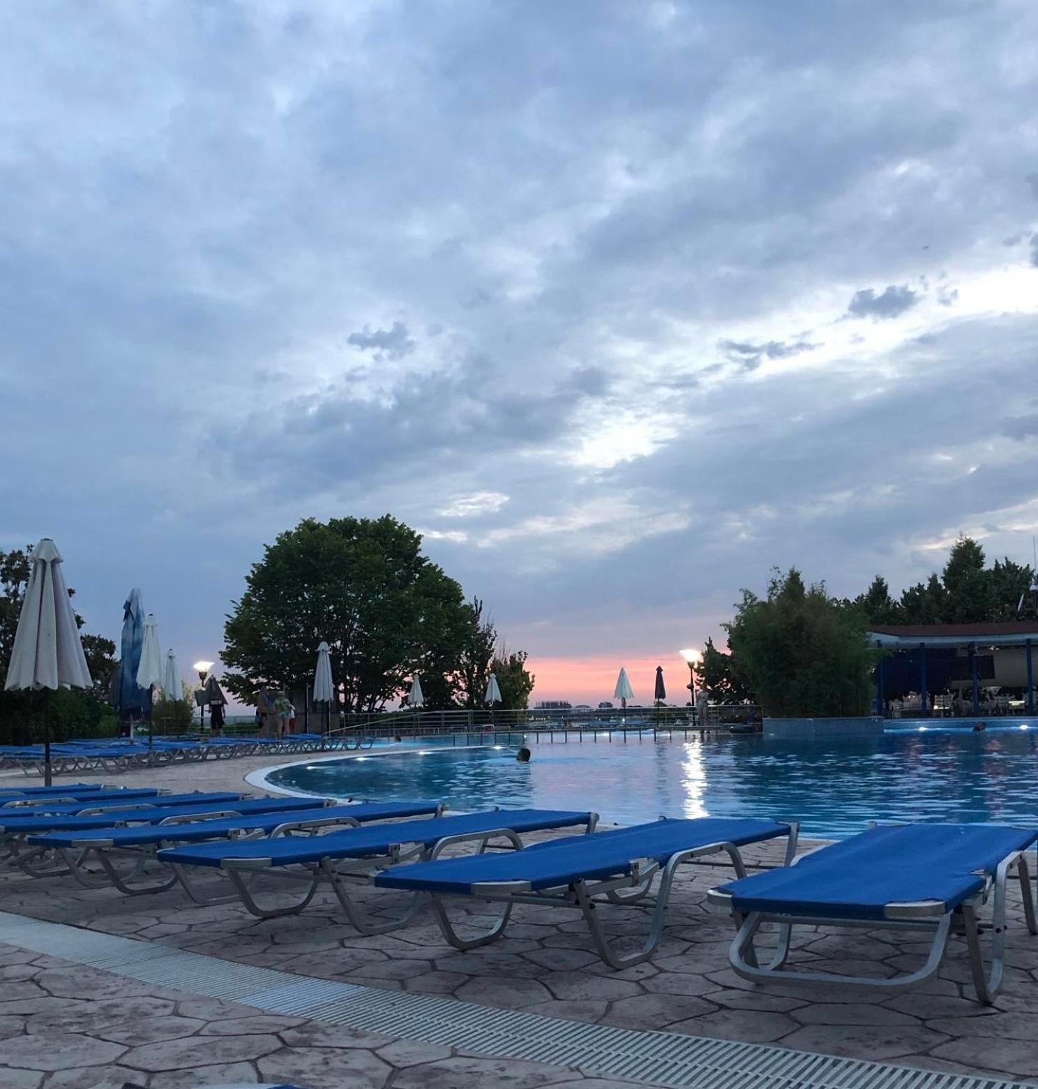 Marina Cape Sky View Lux Apartment in Aheloy
