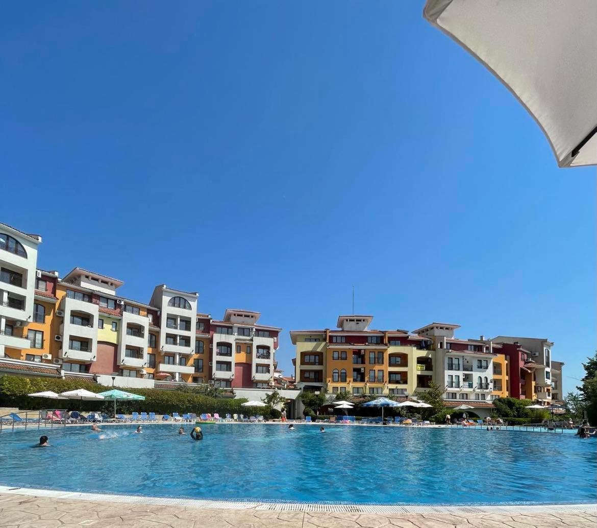 Marina Cape Sky View Lux Apartment in Aheloy