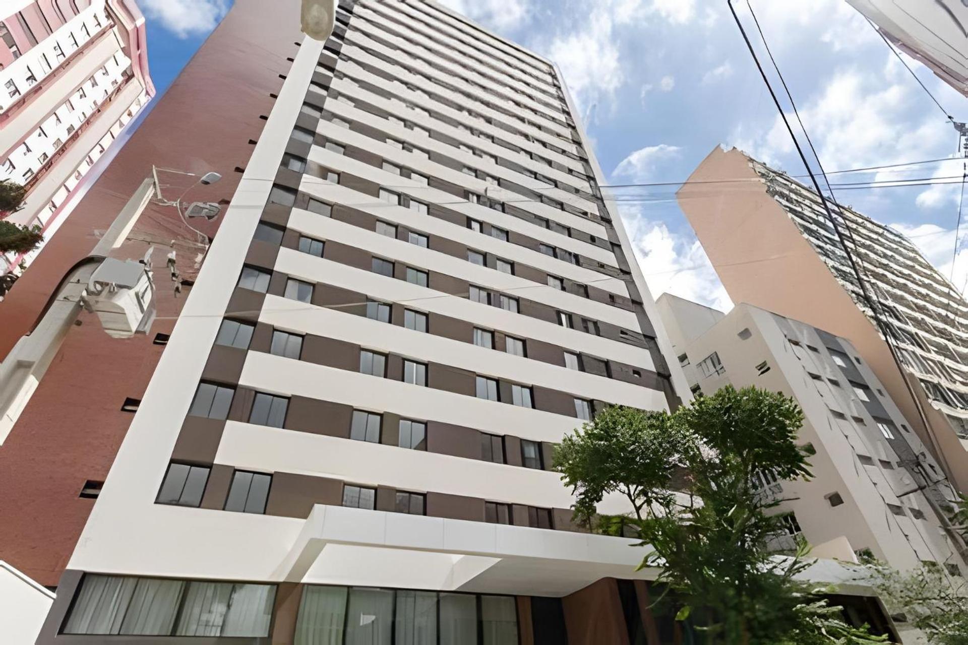 Apto confortável Centro/Batel