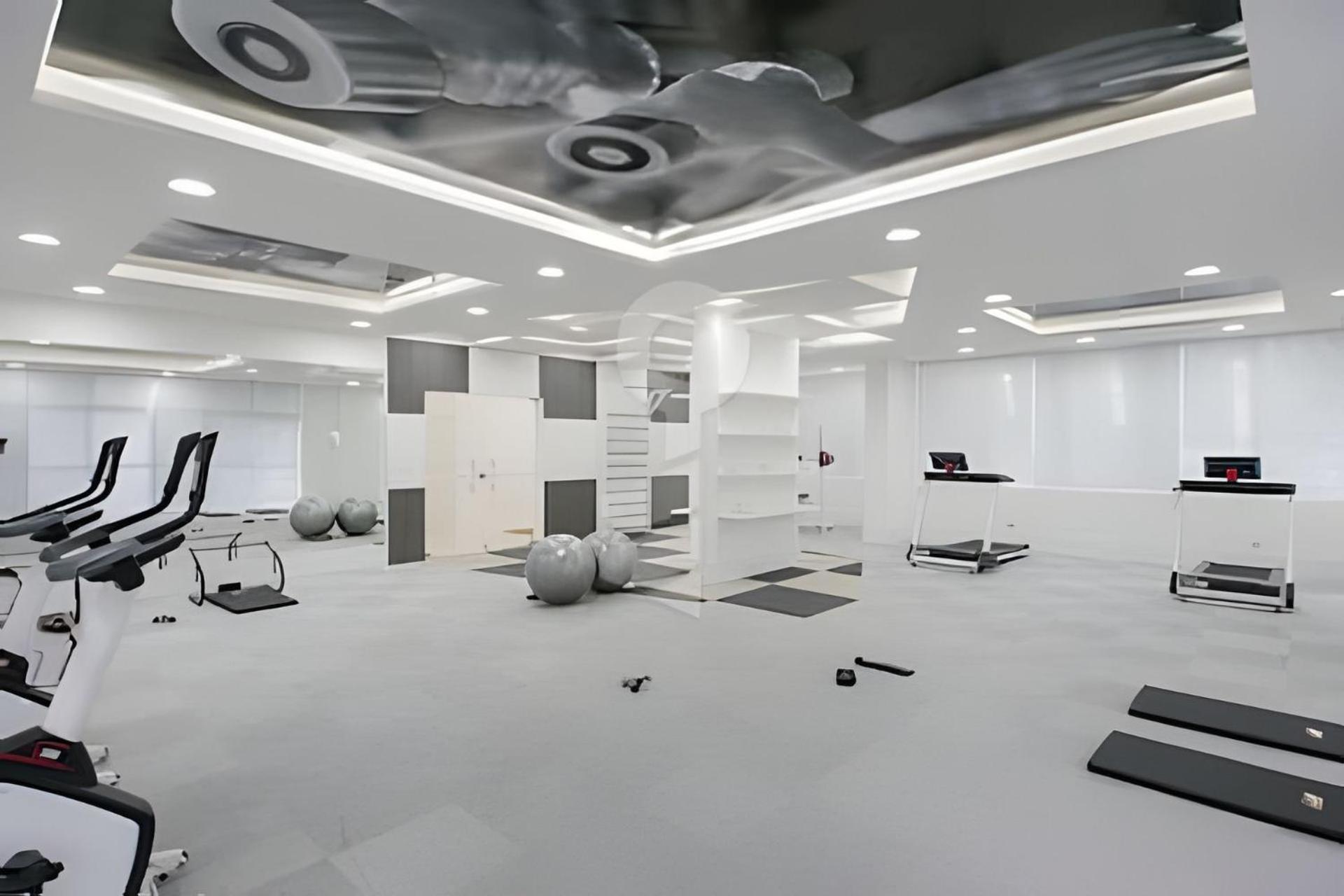 Lifespace: Sofisticação em Localização Nobre com academia e piscina aquecida