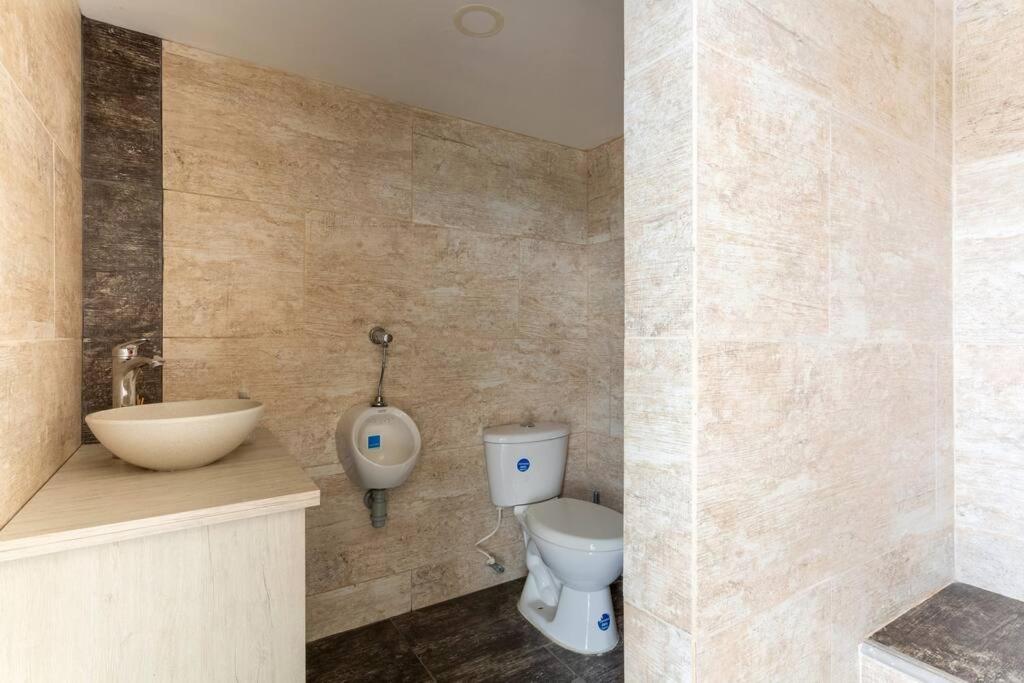 Amazing 5 bdrm Villa with view of Piedra el Peñol