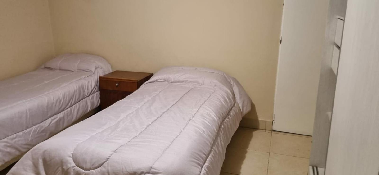 Casa con piscina y parque en Salta , zona aeropuerto