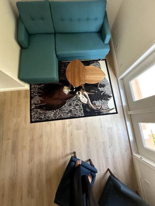 Spacious 5 - Bedroom Oasis in Penticton