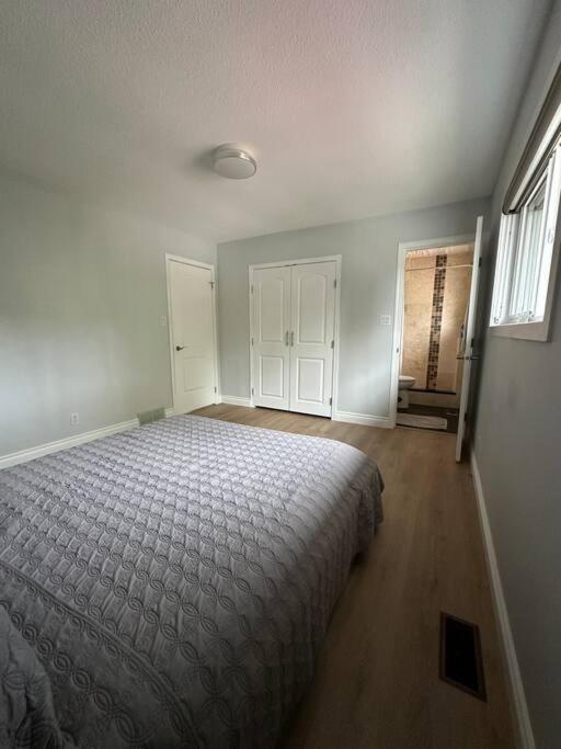 Spacious 5 - Bedroom Oasis in Penticton