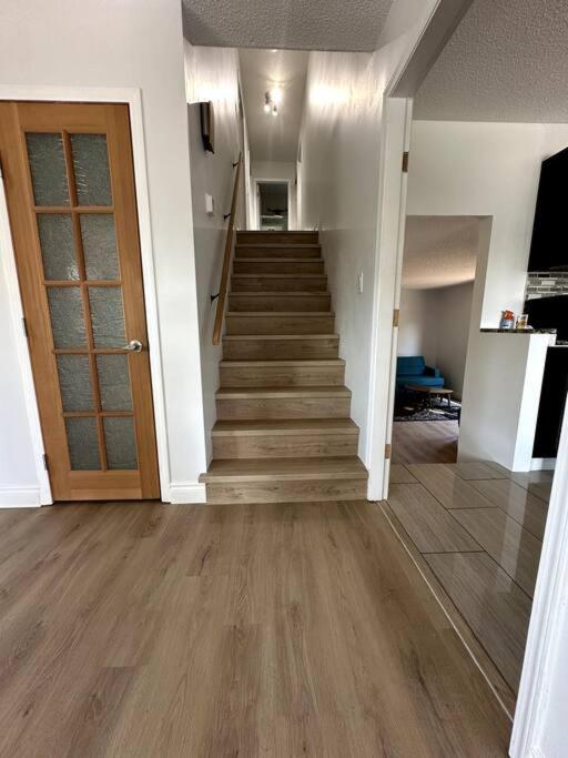 Spacious 5 - Bedroom Oasis in Penticton