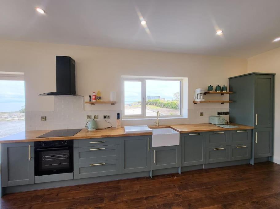 Maggies Cottage Inishmore view 5