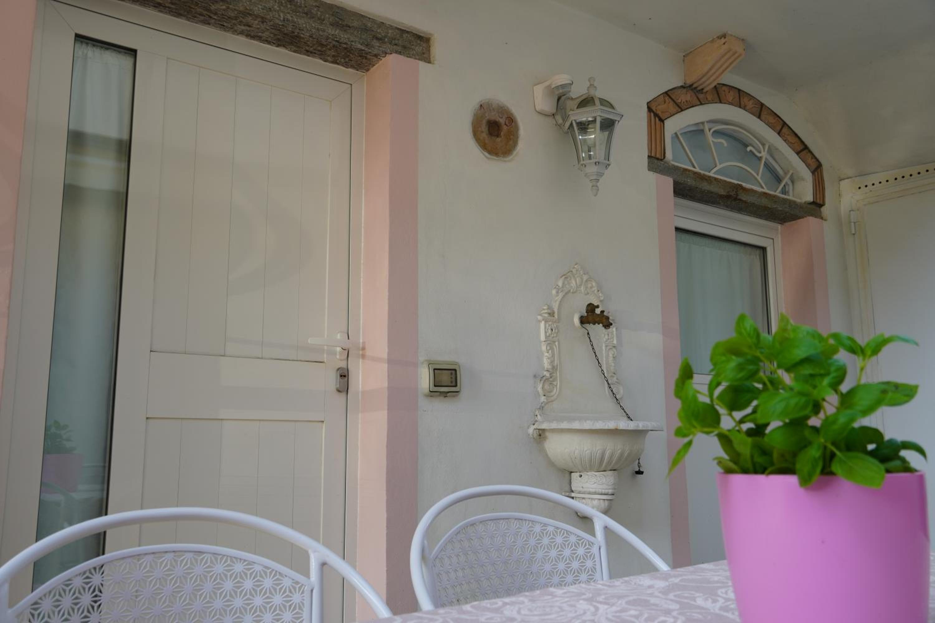 Somma Lombardo Vacations - Casetta del Fiume - Property Image 4