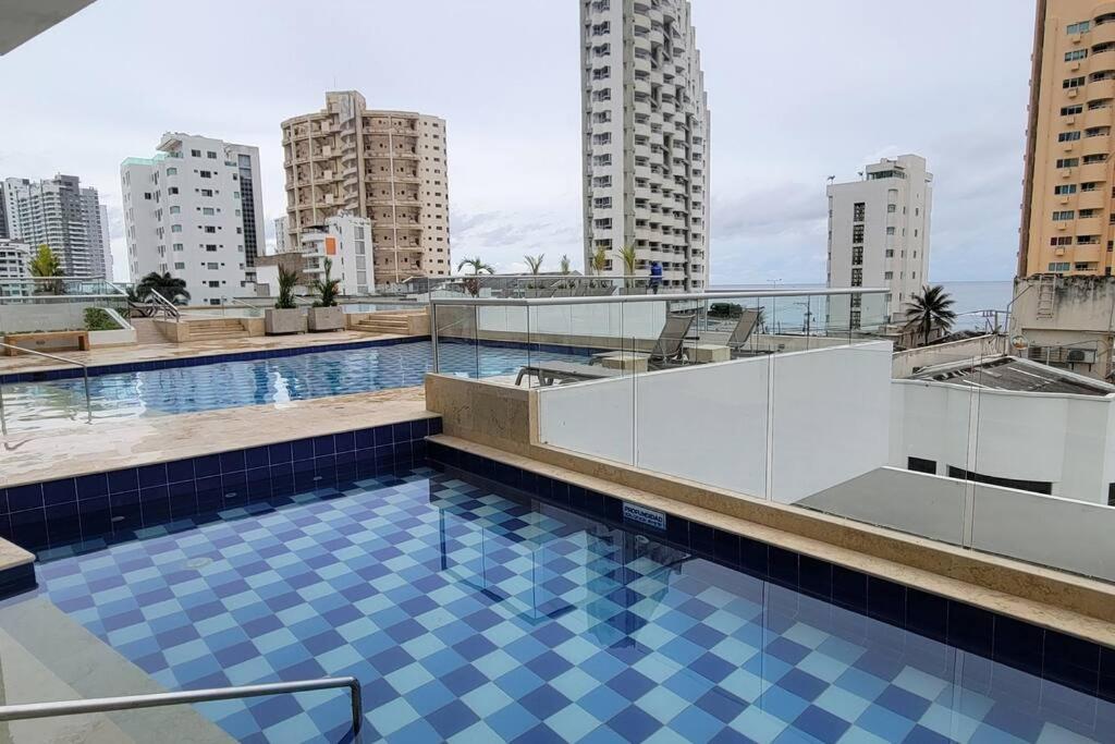 Stunning Infinity Pool, Balcony, steps from Walled City & Marbella Beach