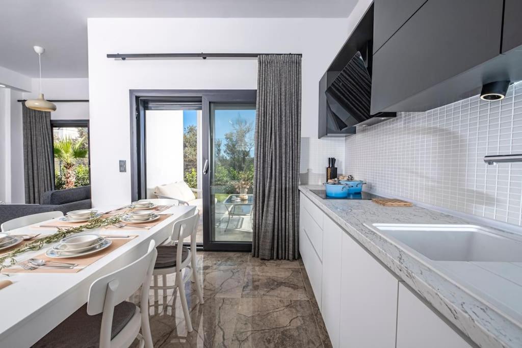 Villa Al Mare 3 view 4